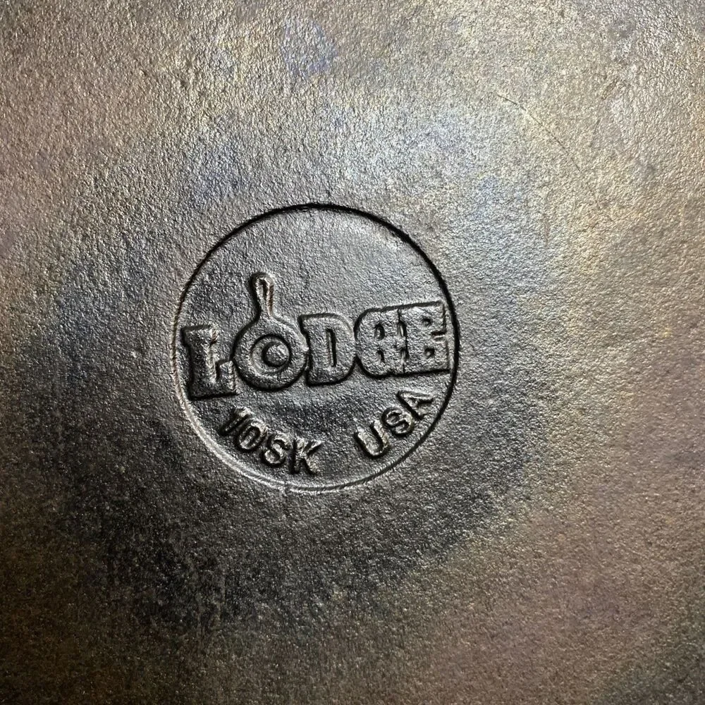 Vtg Lodge 10SK Cast Iron Pan Skillet 12